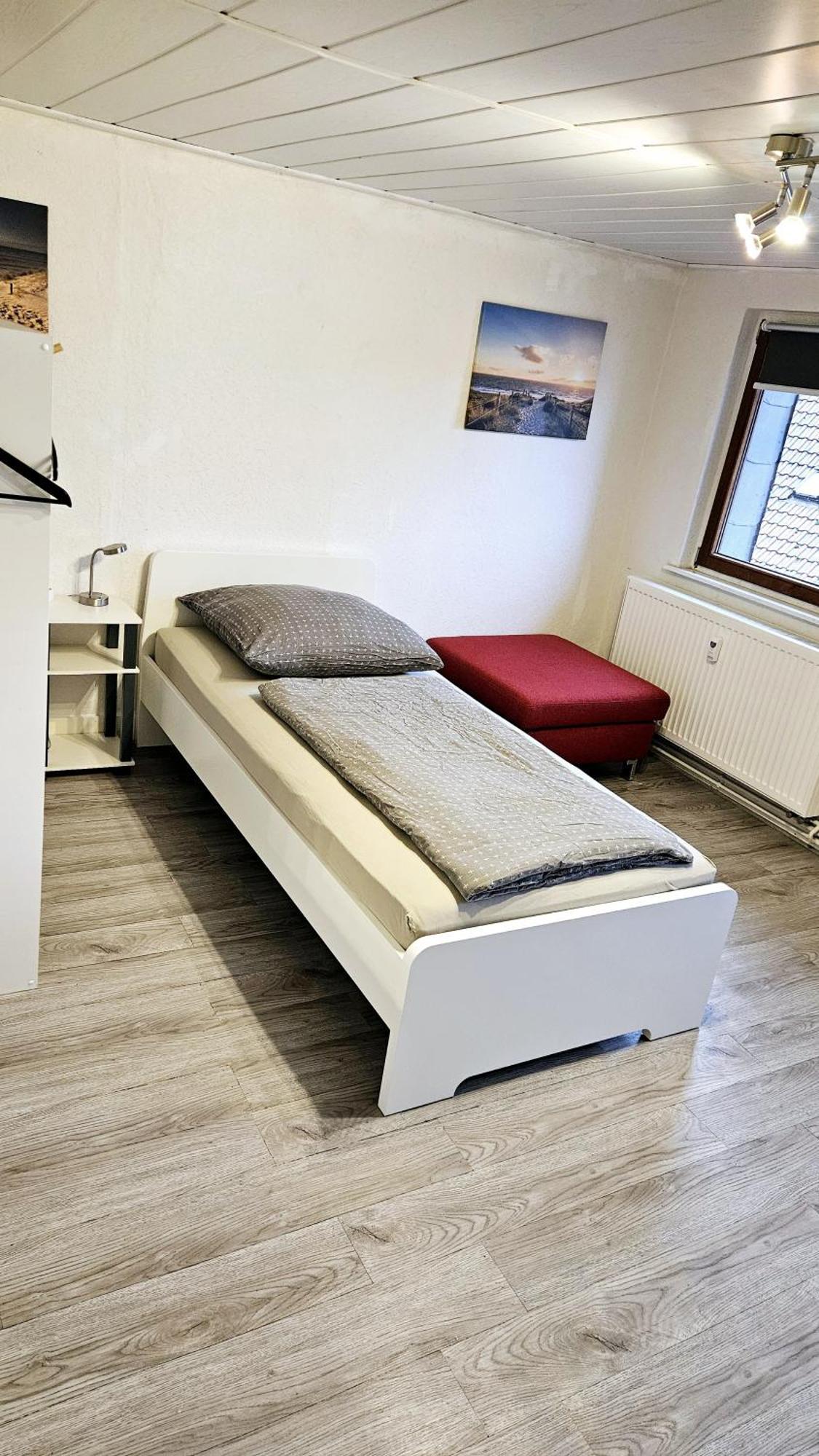 80Qm Monteuroase In Melsungen - Schwarzenberg Mwst Ausweisbar Apartment Bagian luar foto