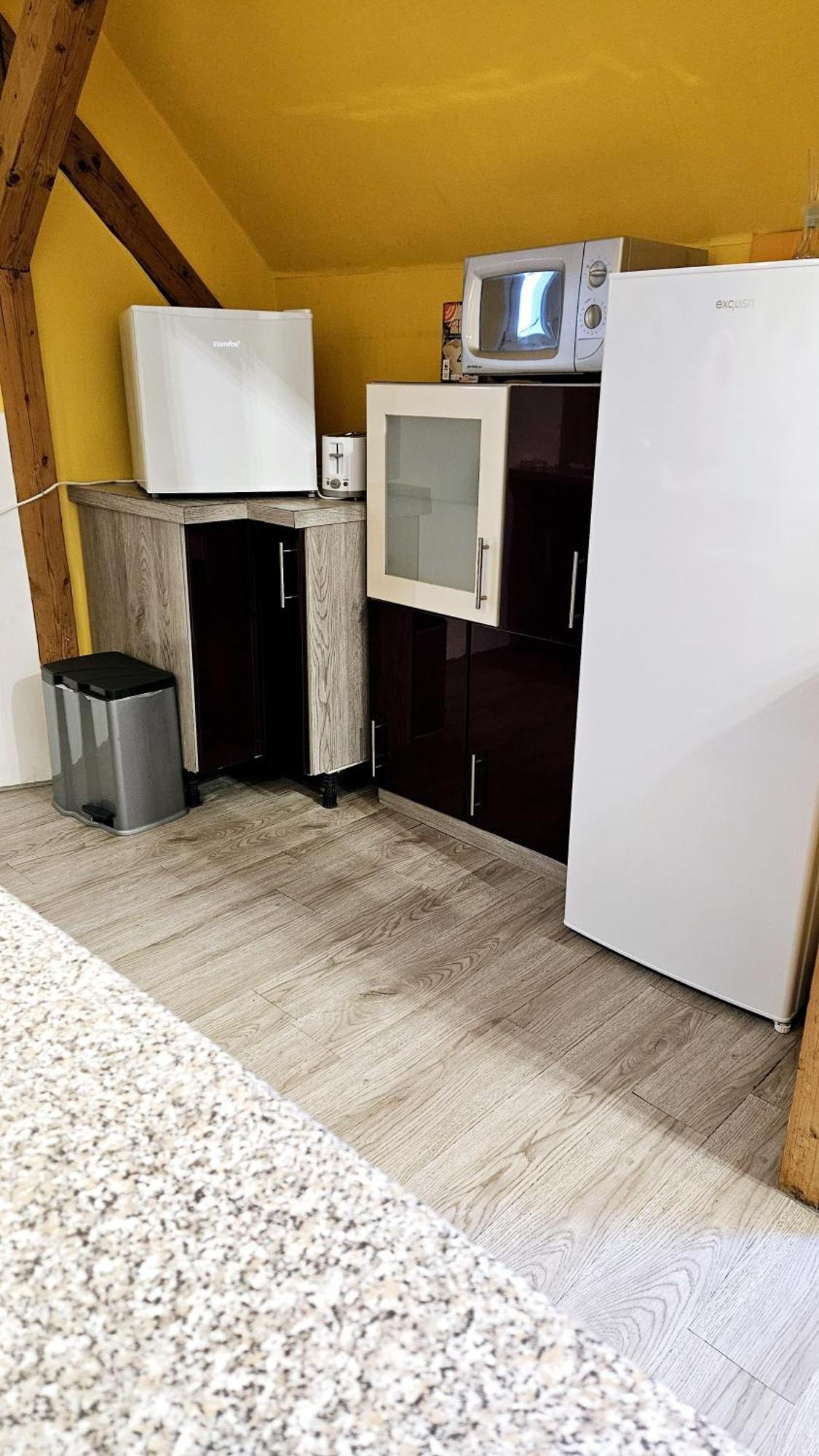 80Qm Monteuroase In Melsungen - Schwarzenberg Mwst Ausweisbar Apartment Bagian luar foto